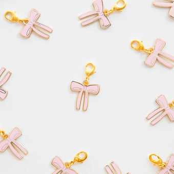 Sarah Hearts - Pink Bow Zipper Charm